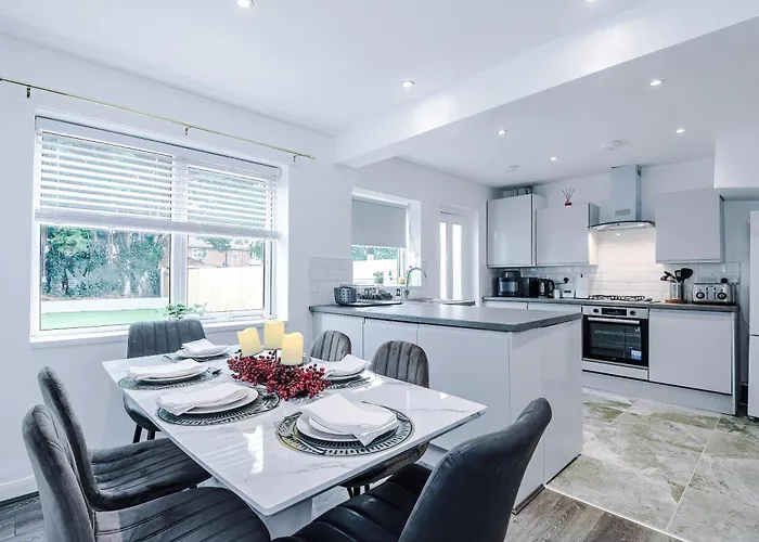 Comfort Place - 3 Bedroom House In Chester - Sleeps 6