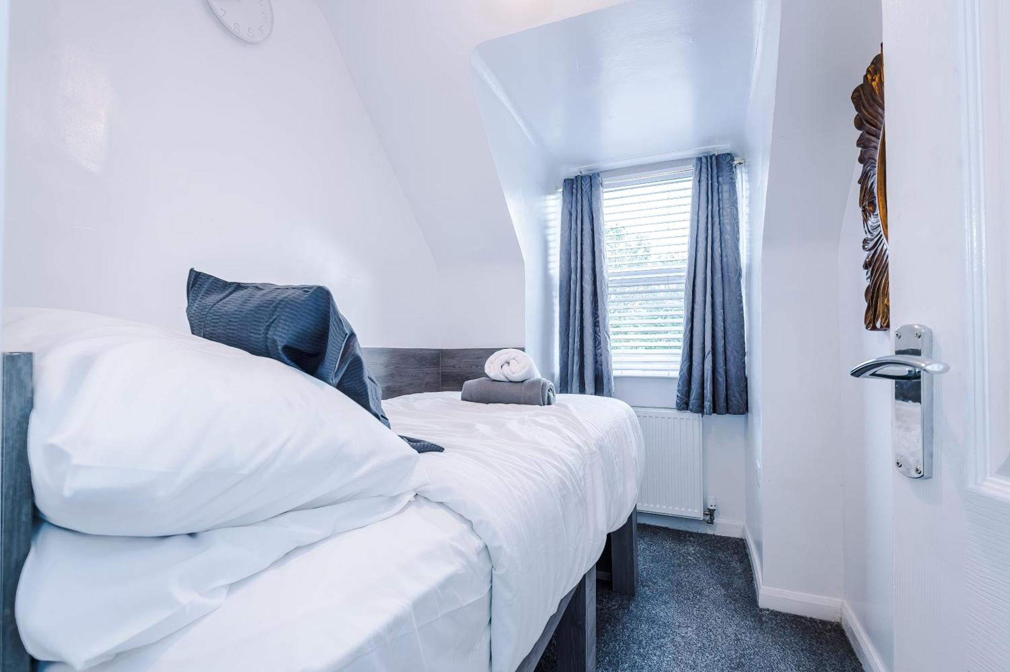 Comfort Place - 3 Bedroom House In - Sleeps 6 Chester