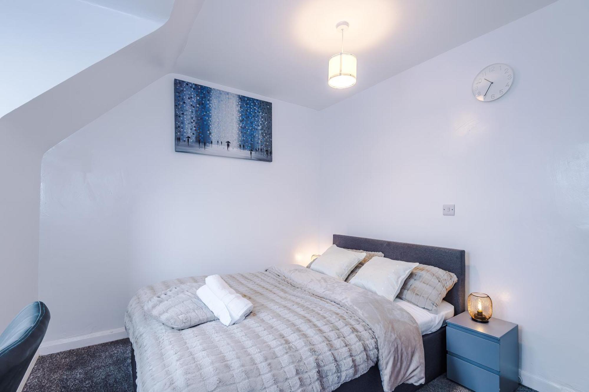 Comfort Place - 3 Bedroom House In - Sleeps 6 * Chester