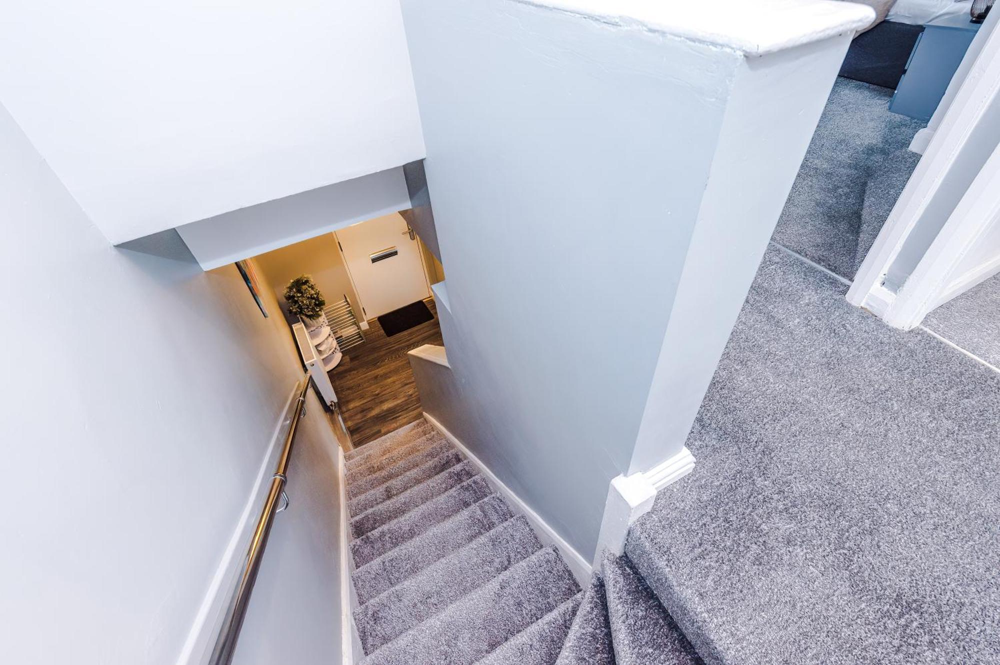 Comfort Place - 3 Bedroom House In - Sleeps 6 Holiday home Chester