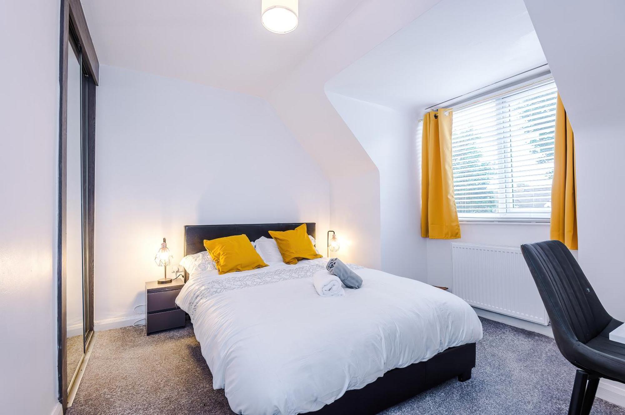 Comfort Place - 3 Bedroom House In - Sleeps 6 Holiday home Chester